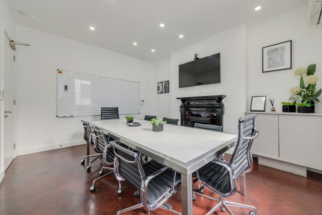 Property photo 3 of 7 Office 5.Jpg