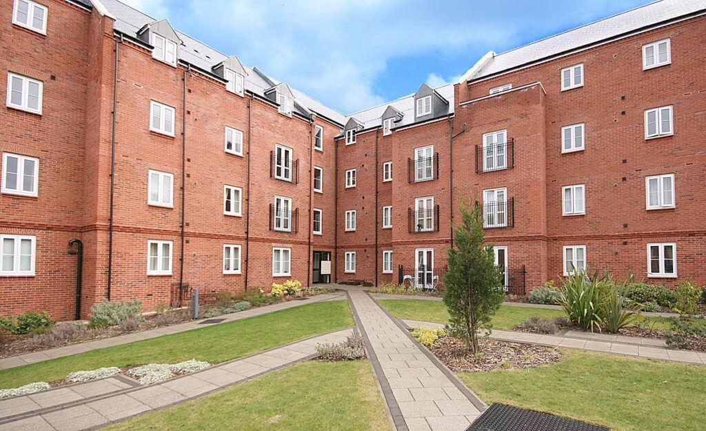 Property photo 1 of 7