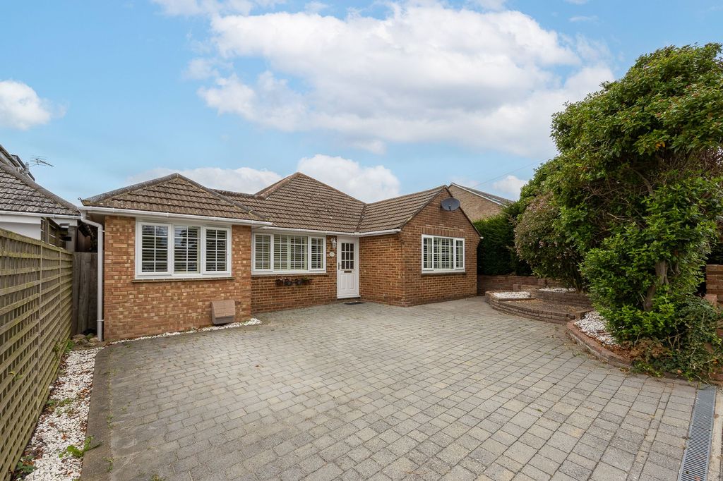 Property photo 2 of 23