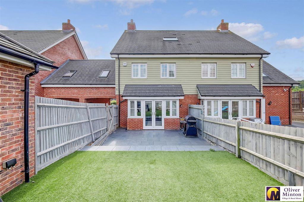 Property photo 2 of 33