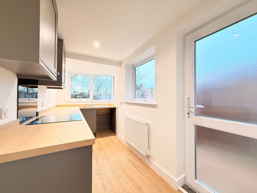 Property photo 3 of 10 Image