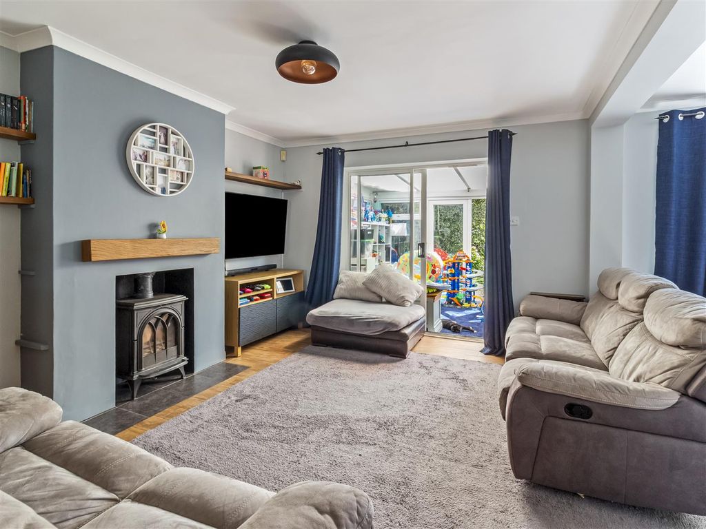 Property photo 3 of 24 31 Nelson Road-002.Jpg