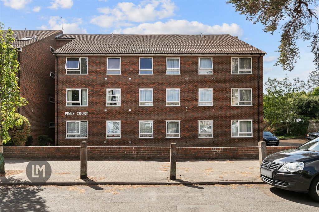 Property photo 1 of 7 External