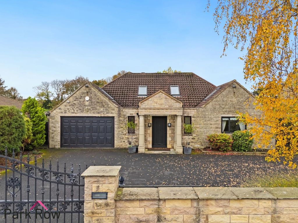 Property photo 1 of 61 Front