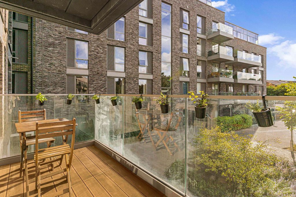 Property photo 3 of 19