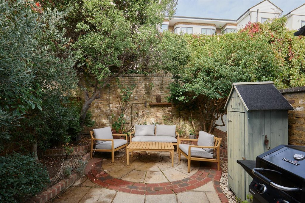 Property photo 3 of 29