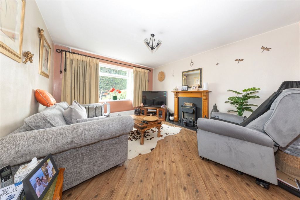 Property photo 3 of 26 Picture No. 05