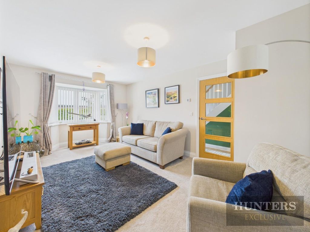 Property photo 3 of 27 Cam05316G0-Pr0183-Still007.Jpg