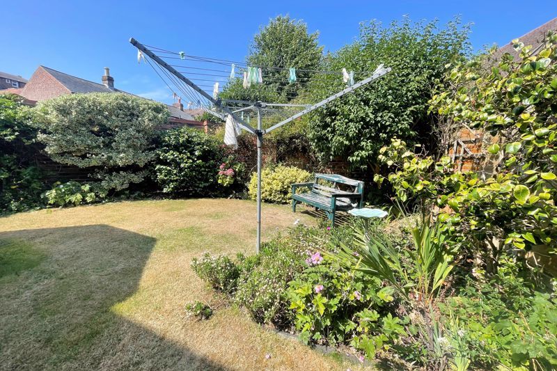 Property photo 3 of 13 Garden