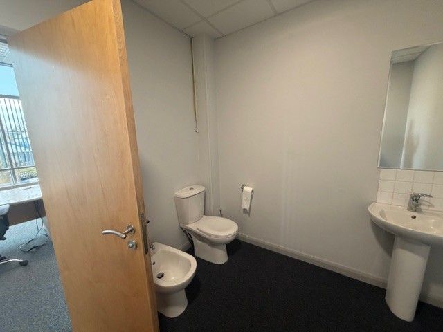 Property photo 3 of 9