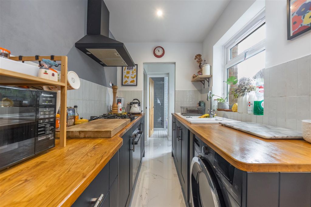 Property photo 3 of 16 Ba-6.Jpg