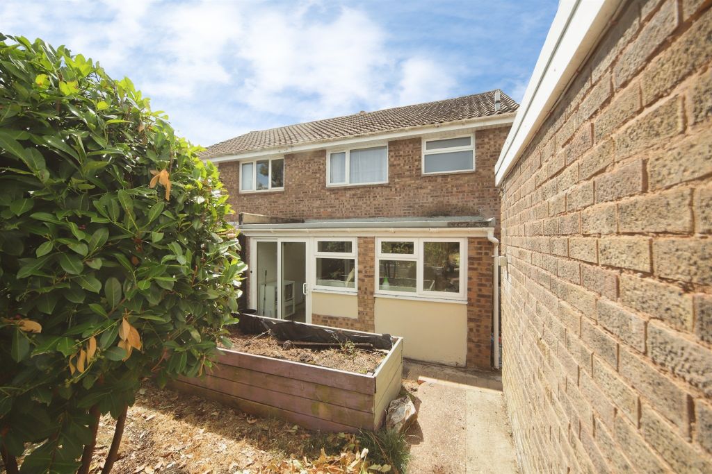 Property photo 2 of 19