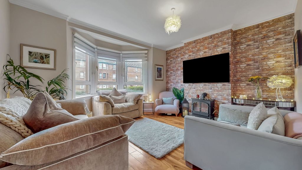 Property photo 2 of 27 20-Web-Or-Mls-1 Raploch Avenue Flat 0.1_28