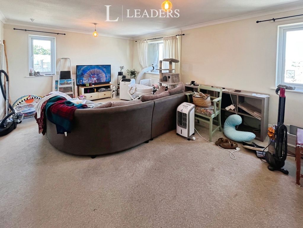 Property photo 3 of 7 Pbox-Img.Jpg