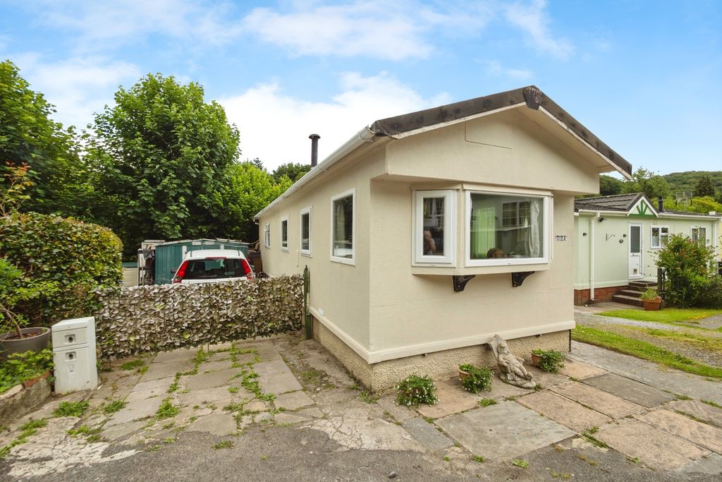 Property photo 1 of 7 Photo
