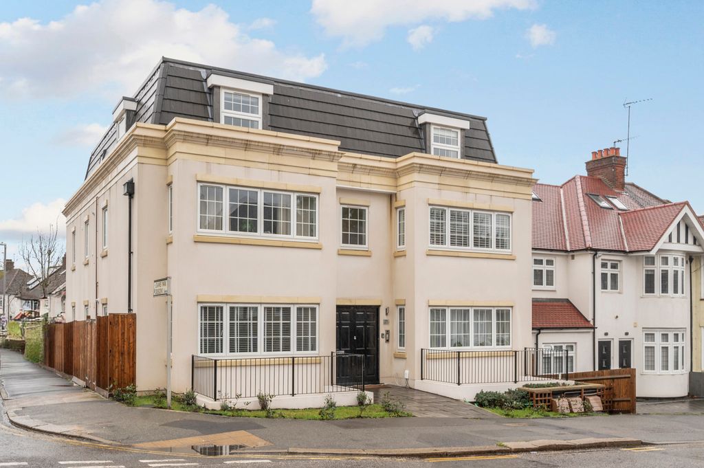 Property photo 2 of 15 Picture No. 05