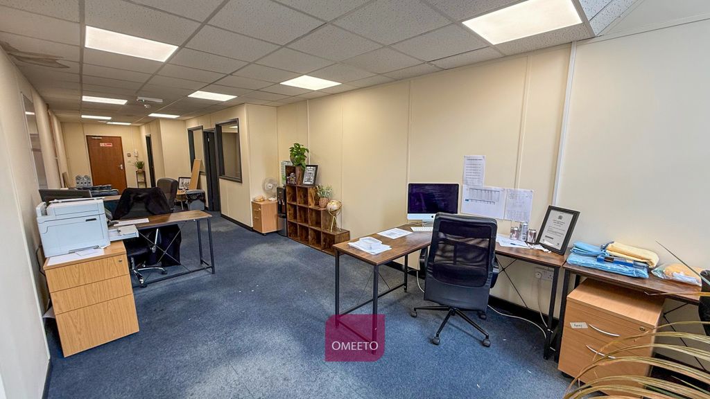 Property photo 2 of 7 Office Suite