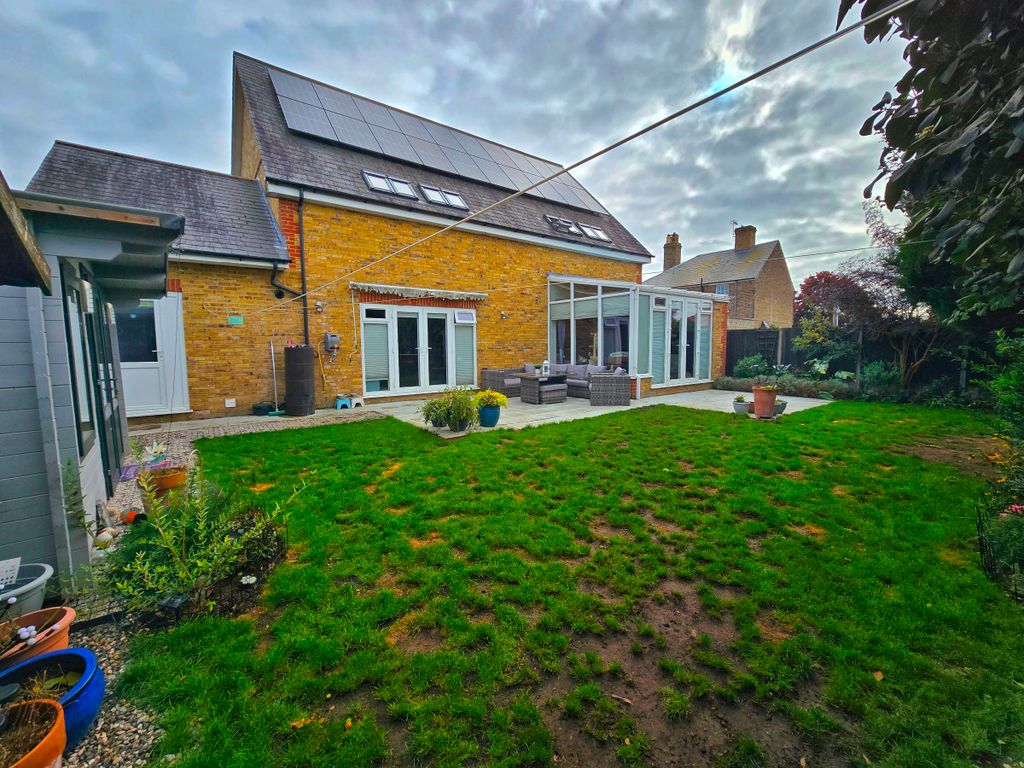 Property photo 3 of 22