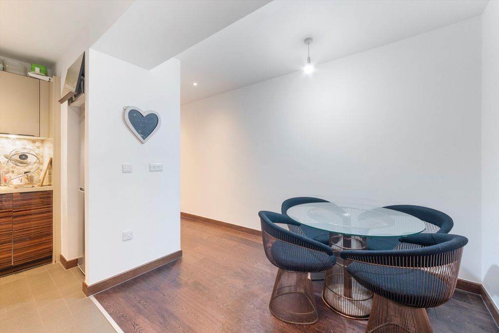 Property photo 3 of 9 Image