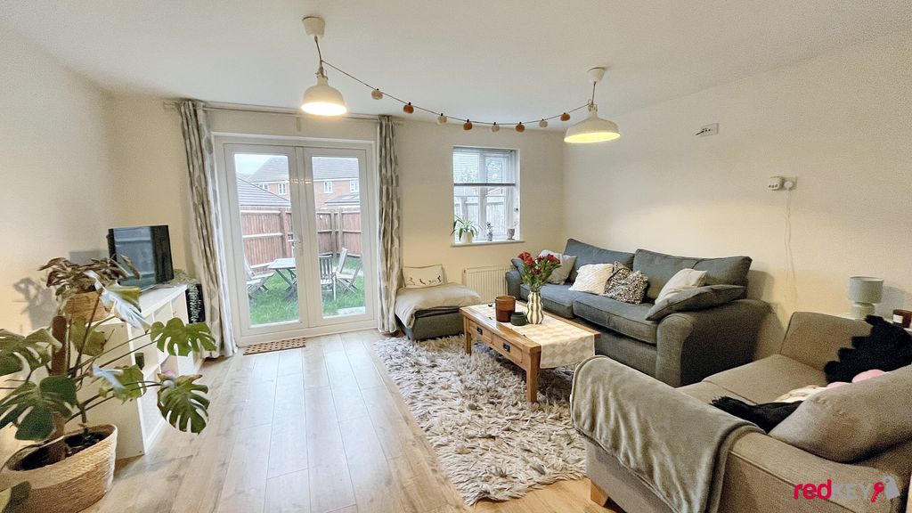 Property photo 2 of 10 Lounge