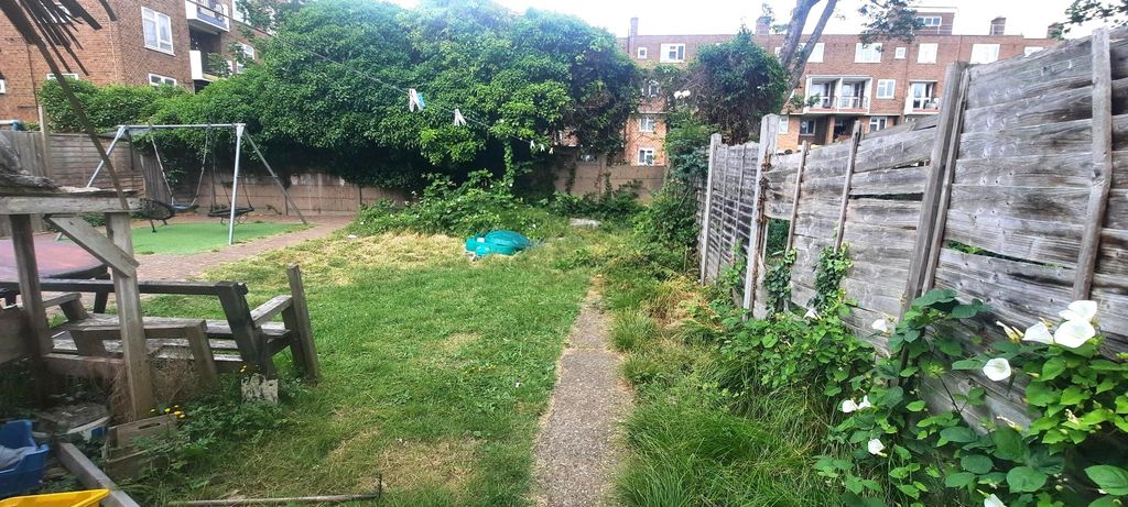 Property photo 2 of 3