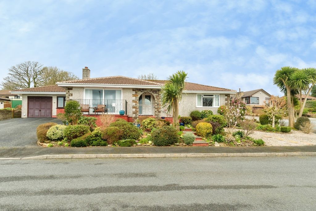Property photo 2 of 30 Pbox-Img.Jpg