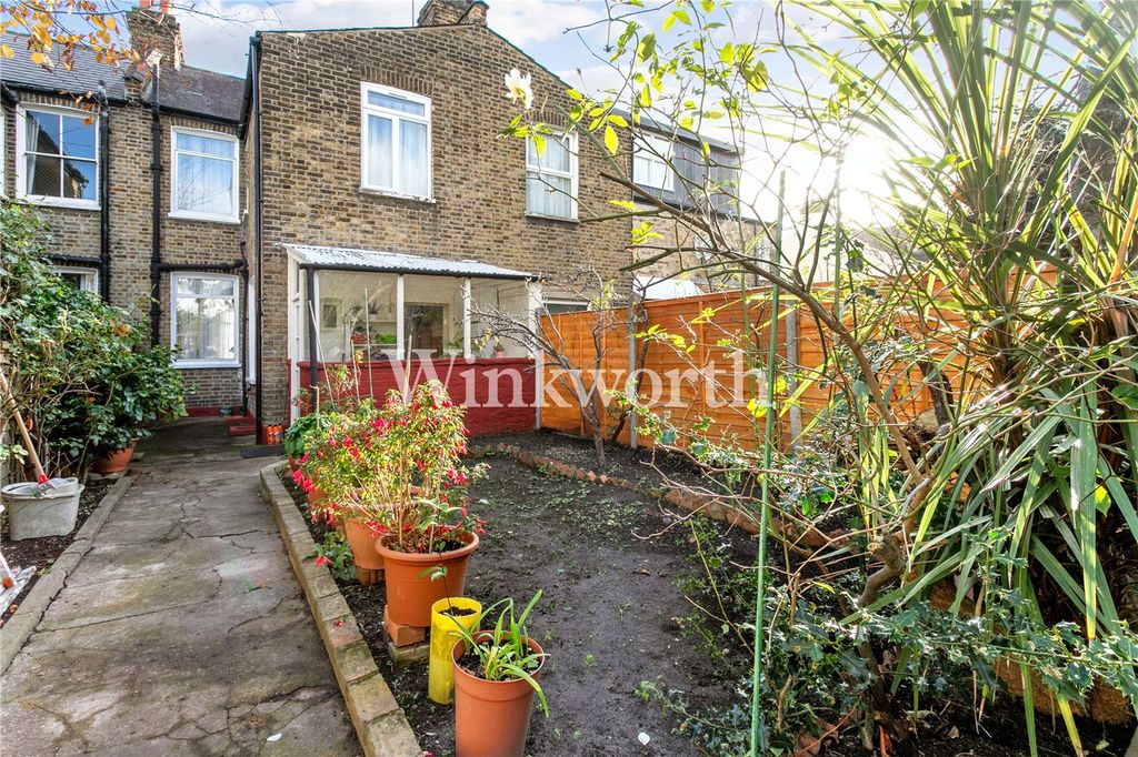 Property photo 2 of 17 Picture No. 08