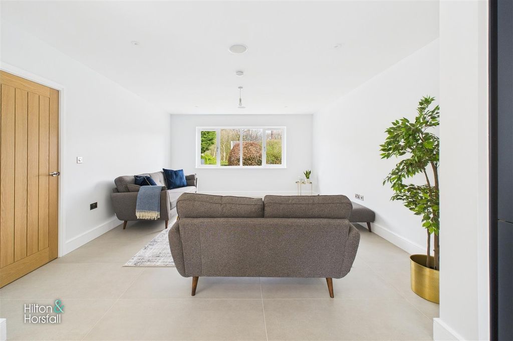 Property photo 3 of 24 Elm House
