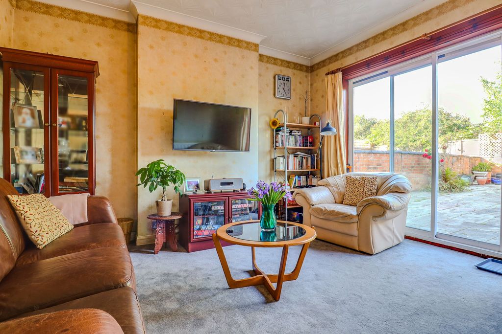 Property photo 3 of 16