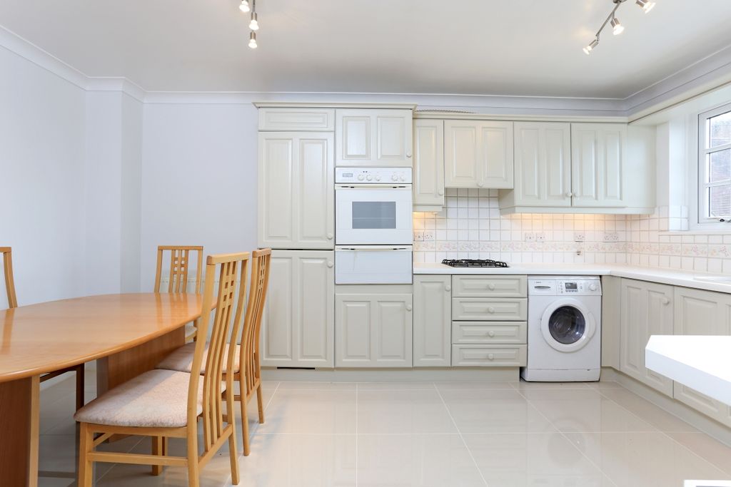 Property photo 2 of 8 Z10
