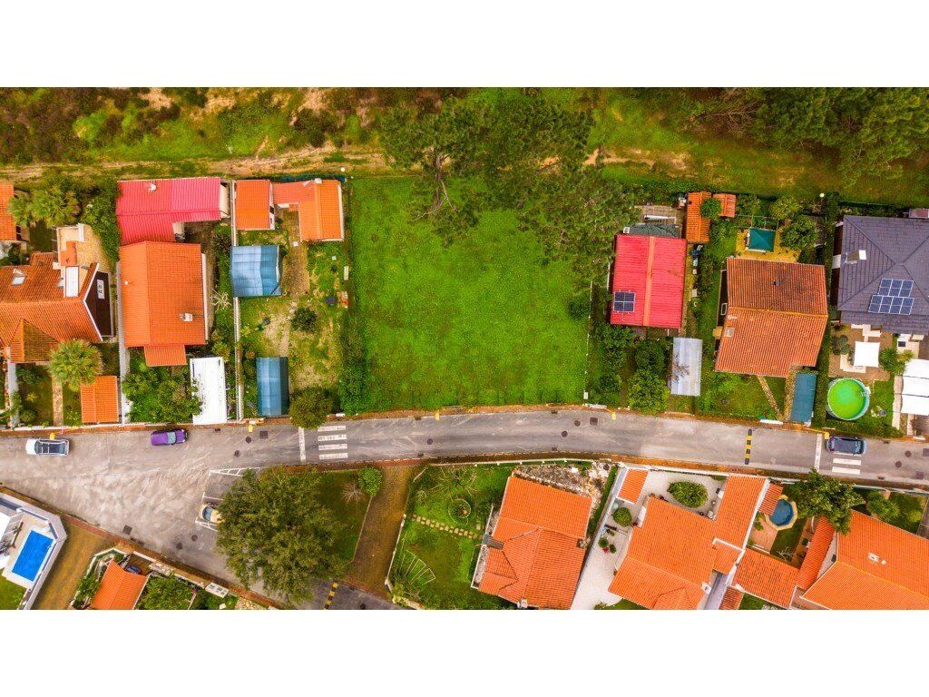 Property photo 1 of 29 Building Plot Located In A Private Condominium In Sesimbra
