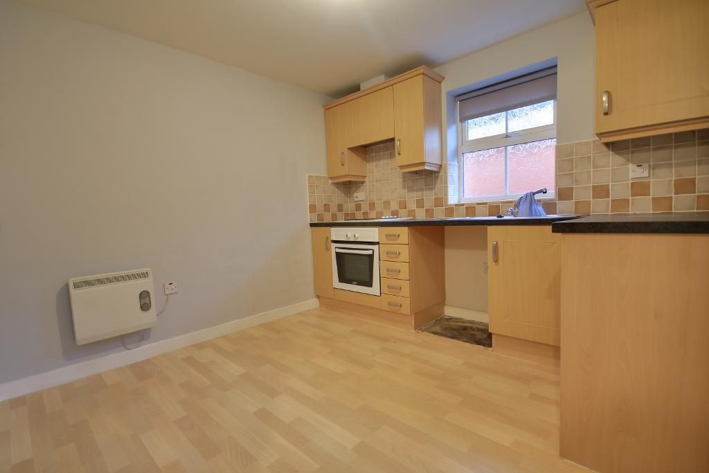 Property photo 3 of 7 Kitchen