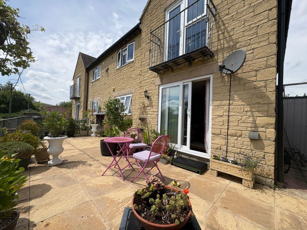 Property photo 3 of 9 Picture No. 05