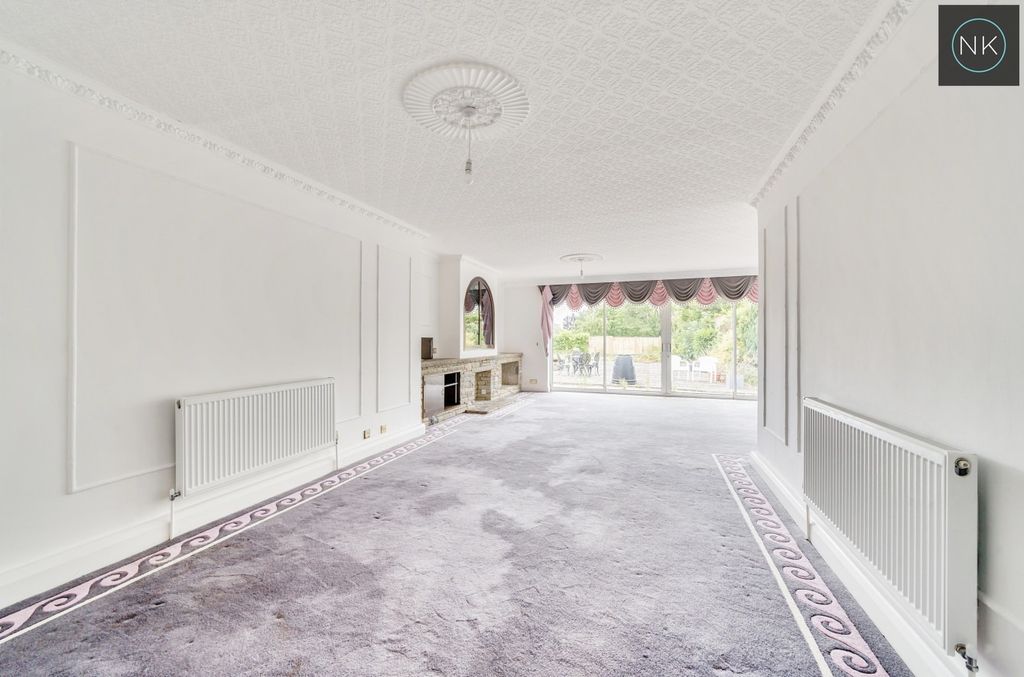 Property photo 2 of 31 4097444