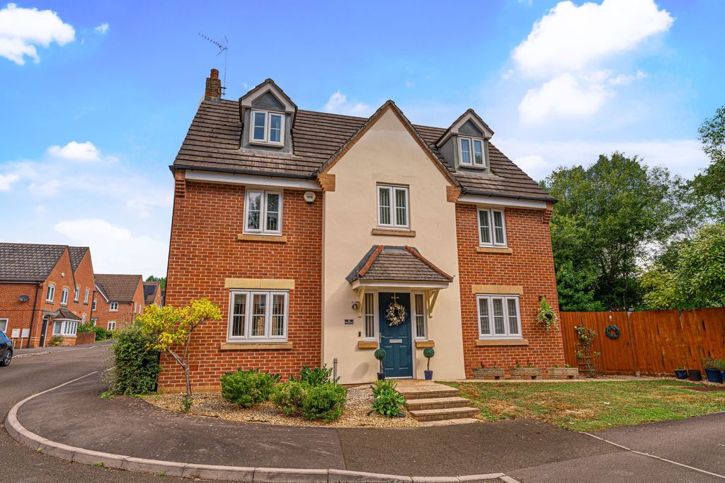 Property photo 1 of 58