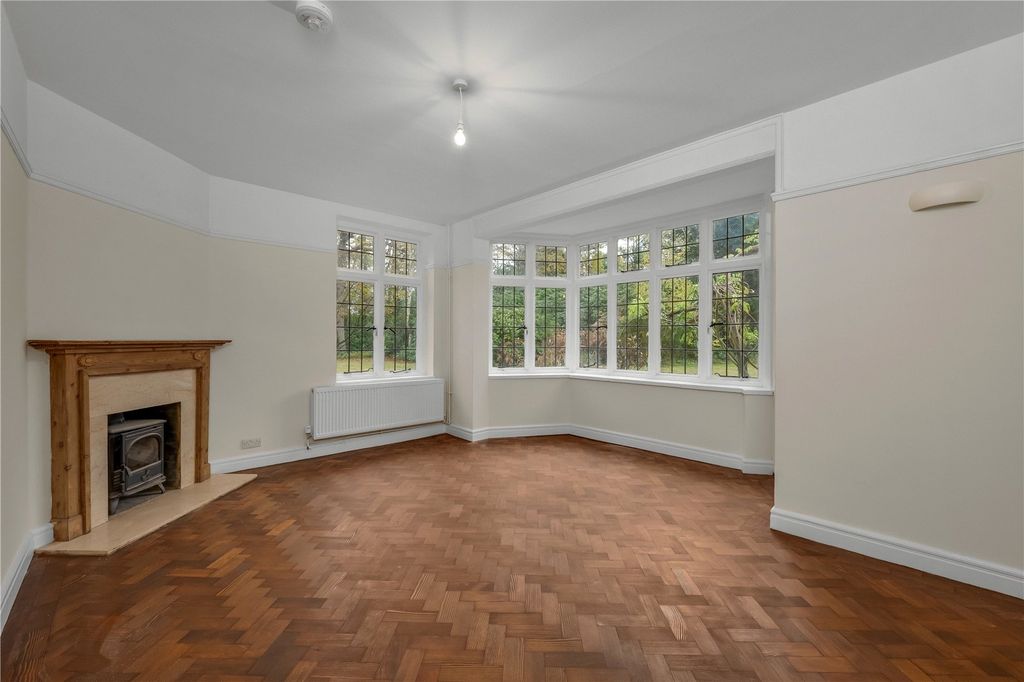 Property photo 3 of 11 Picture 3