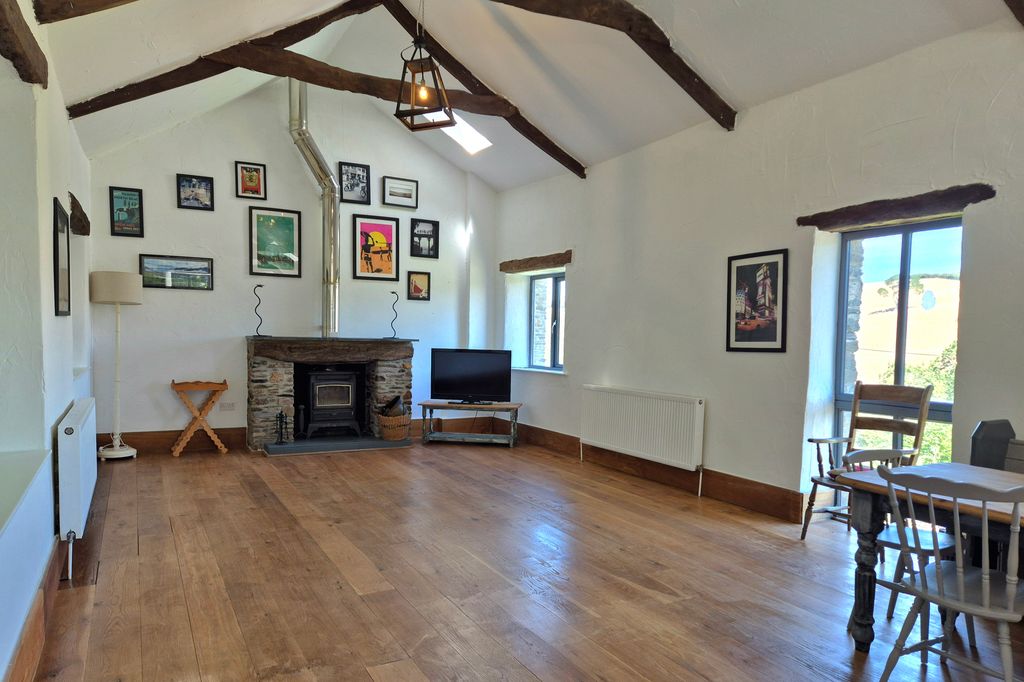 Property photo 3 of 14