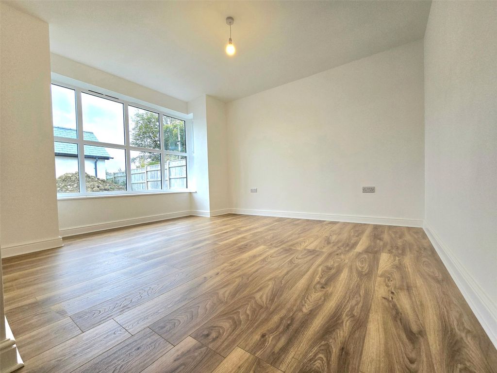 Property photo 3 of 23 3 - Living Room