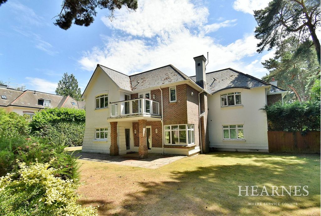 Property photo 1 of 24