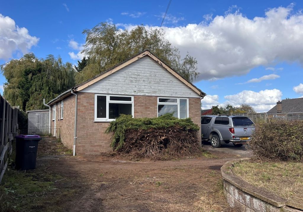 Property photo 2 of 32