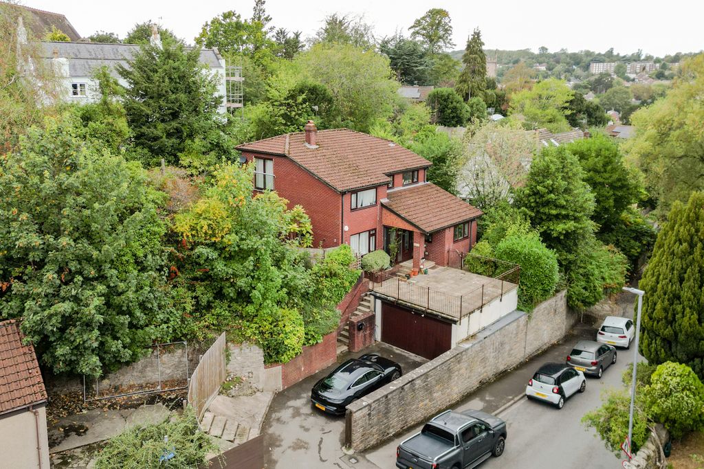 Property photo 1 of 28 External