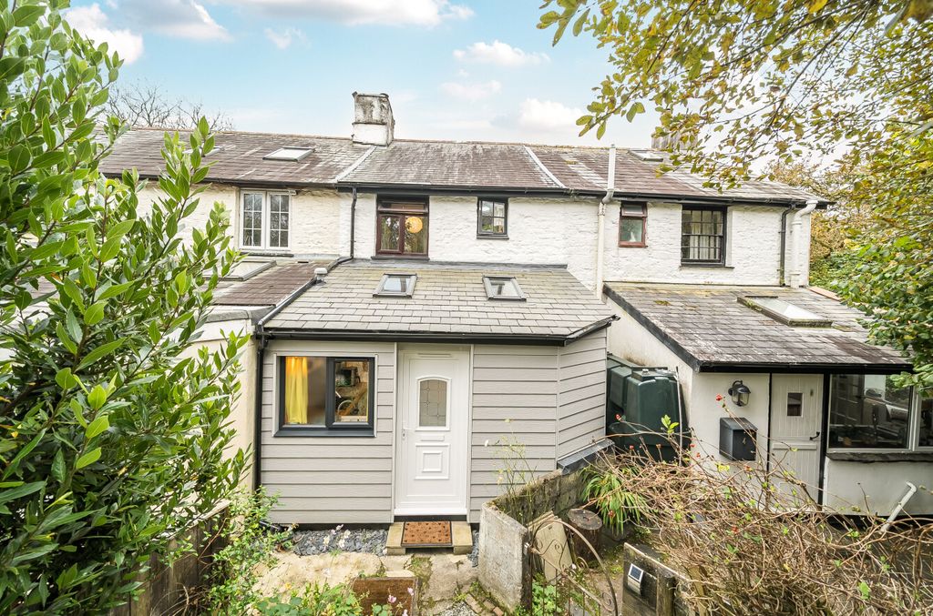 Property photo 1 of 12 1369569-2-68Ef903...