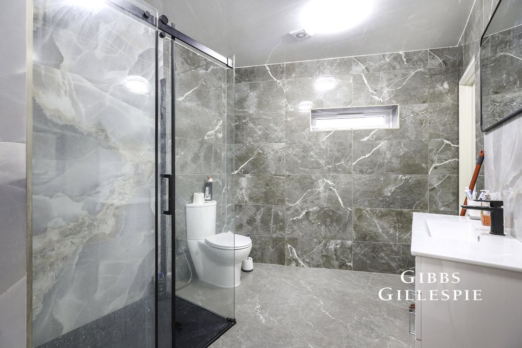 Property photo 3 of 12 Picture No. 03