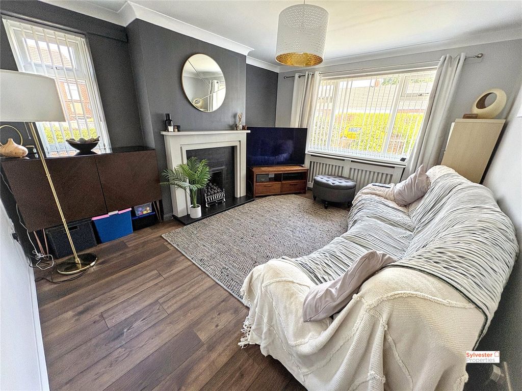 Property photo 3 of 33 Picture No. 10