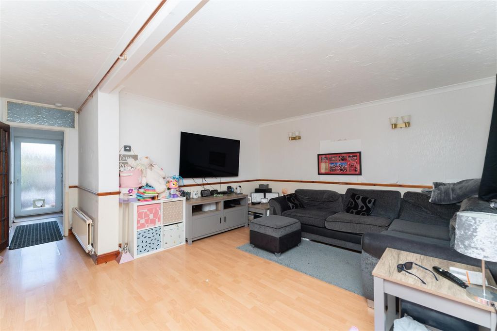 Property photo 3 of 12 1.Jpg