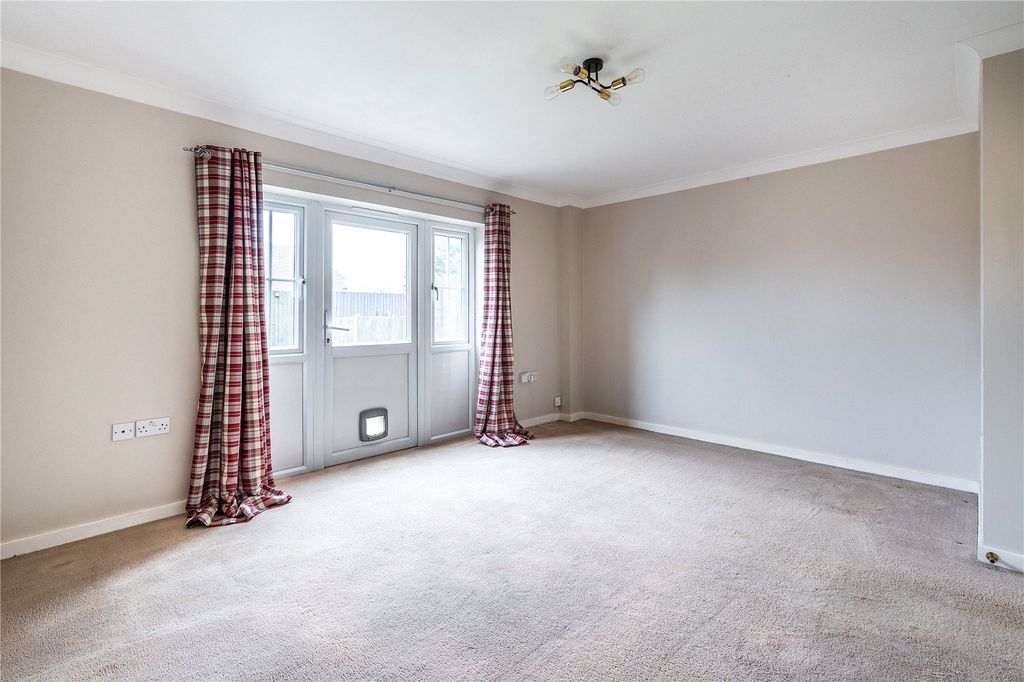 Property photo 2 of 10 Picture No. 03