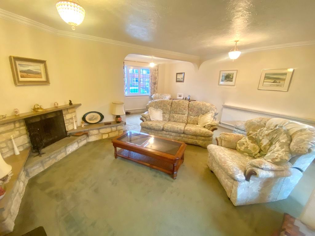 Property photo 3 of 26 Living Room