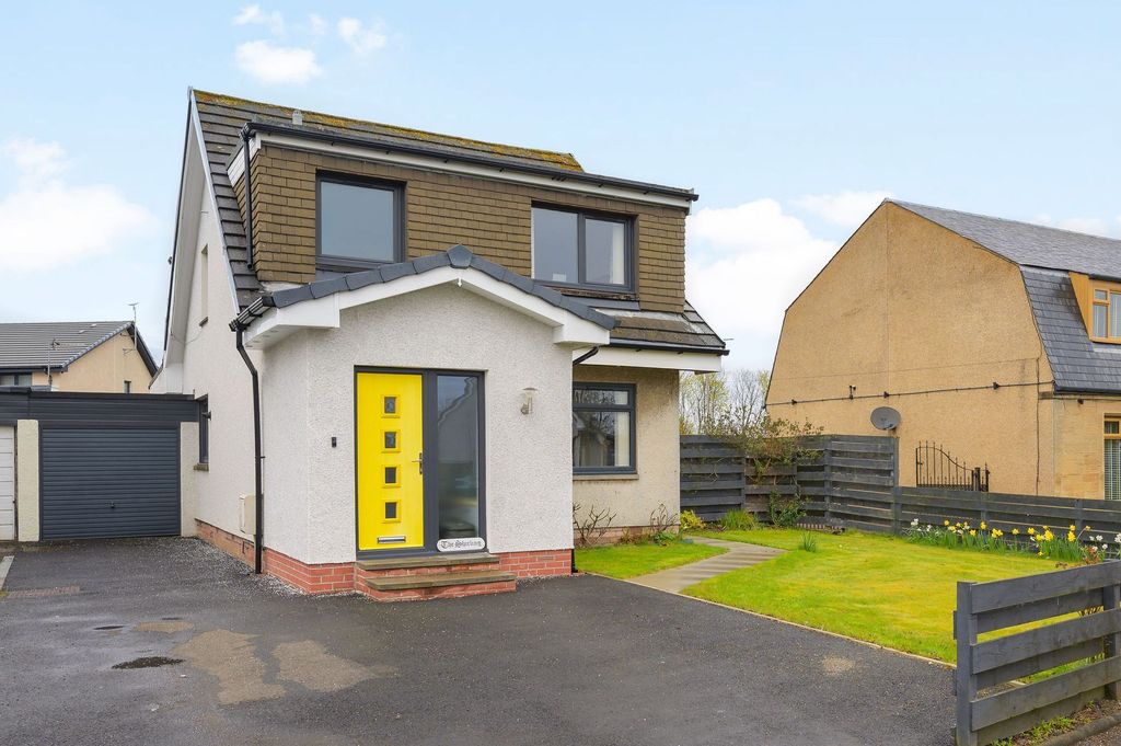 Property photo 1 of 32