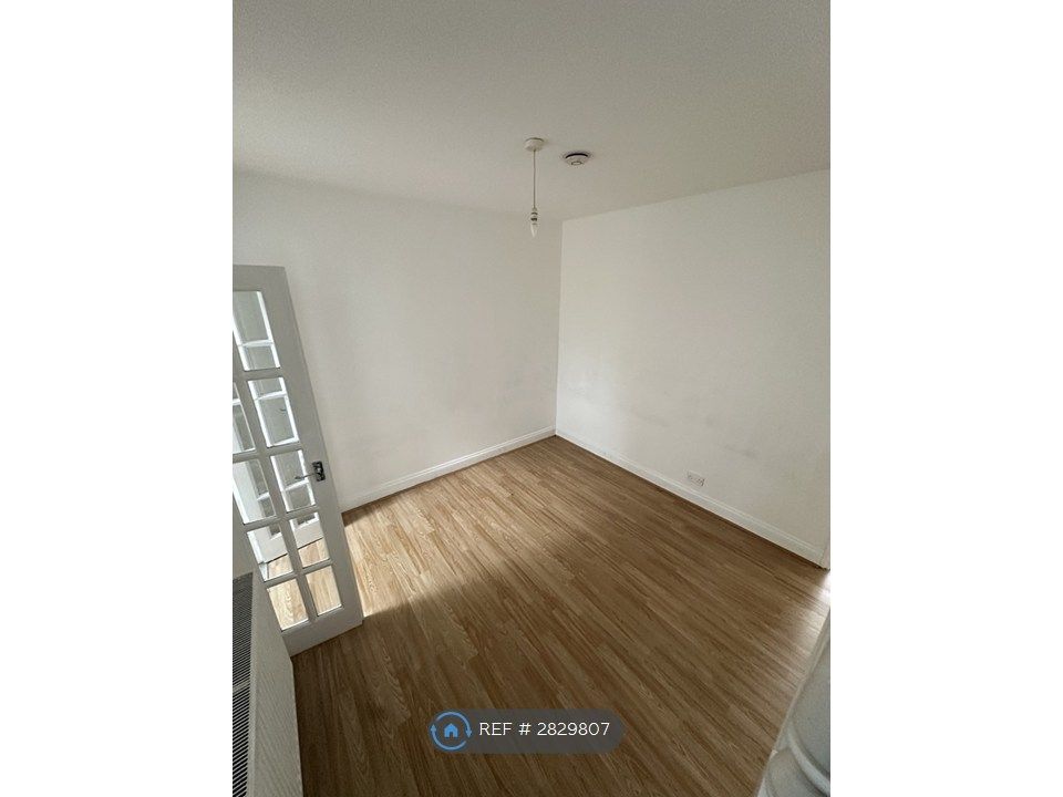 Property photo 3 of 12 Living Room