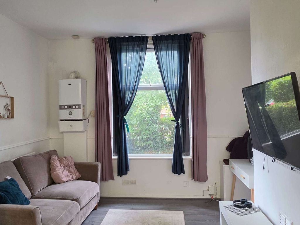 Property photo 2 of 11 1107.Jpg